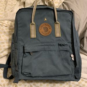 LE Greenland Fjallraven Kanken backpack